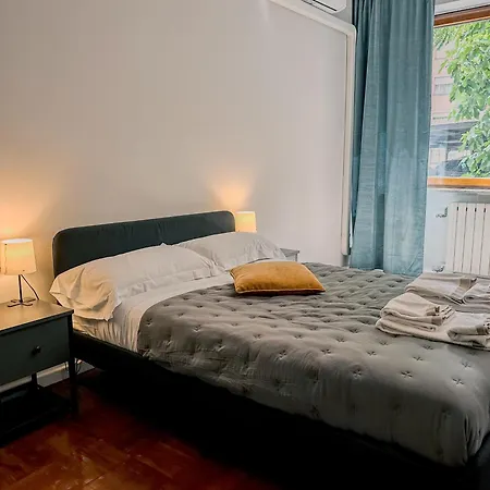 Apartment Molinette Parking, 7 Ospiti Turin